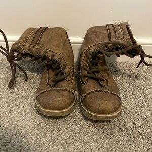 Rocketdog tan combat boots